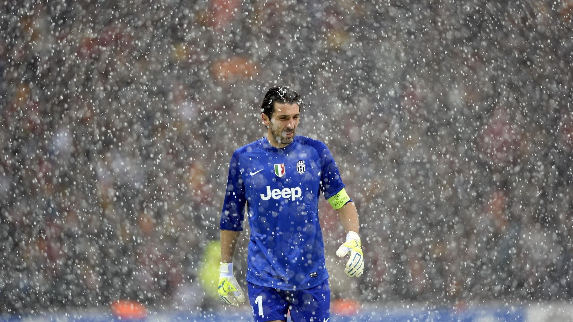 开云体育网址-赛季最佳盖帽：那些令人惊叹的防守瞬间，单赛季盖帽最多的后卫